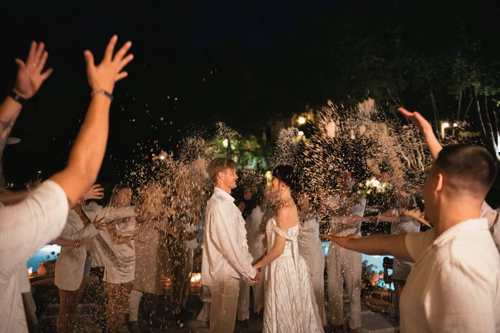 Hochzeitsfotograf Toskana – gaeste und brautpaar beim feiern | Markus Schwarze