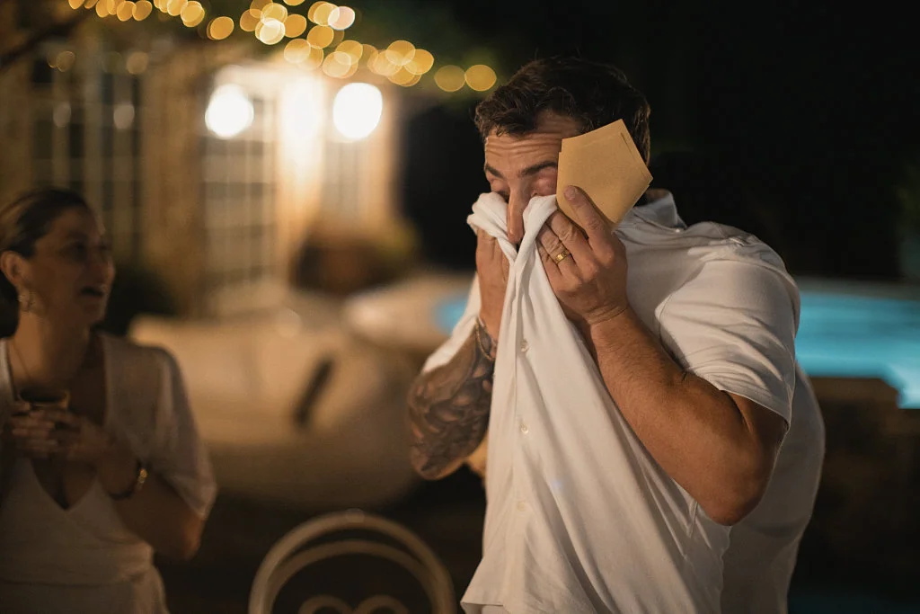 Hochzeitsfotograf Toskana – hochzeitsgaeste bei der party | Markus Schwarze