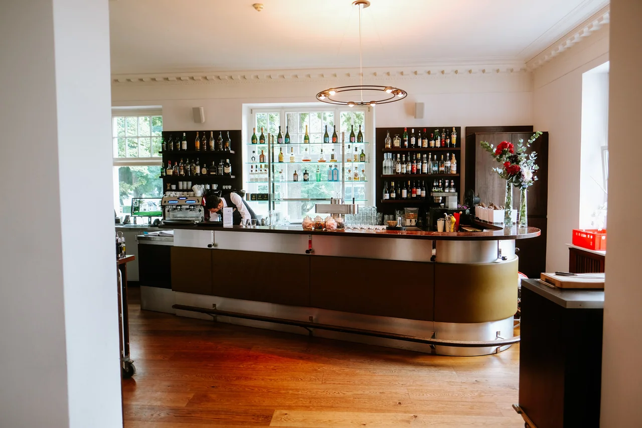 Bar der Villa im Heinepark vor der Hochzeitsfeier
