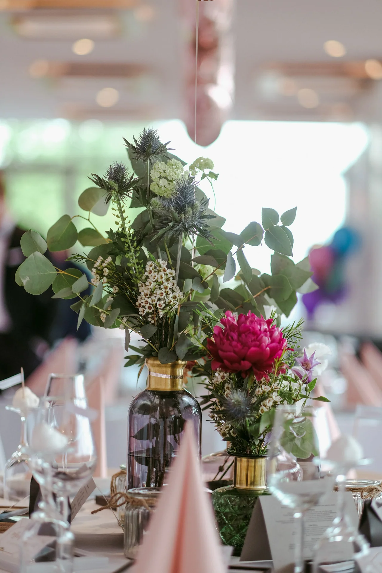 Florale Hochzeitsdekoration in zarten Farben