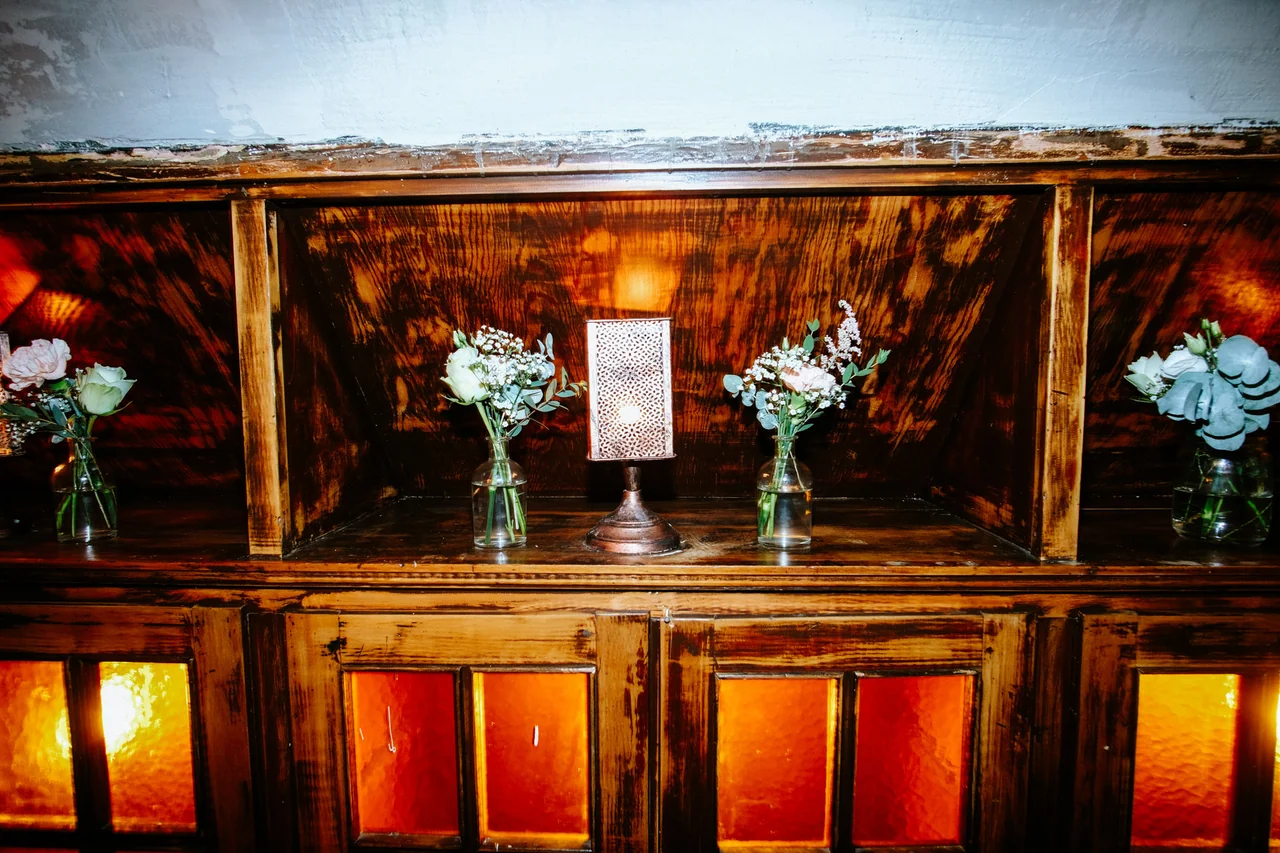 Floristik und Bar bei der Hochzeit im Grünen Jäger