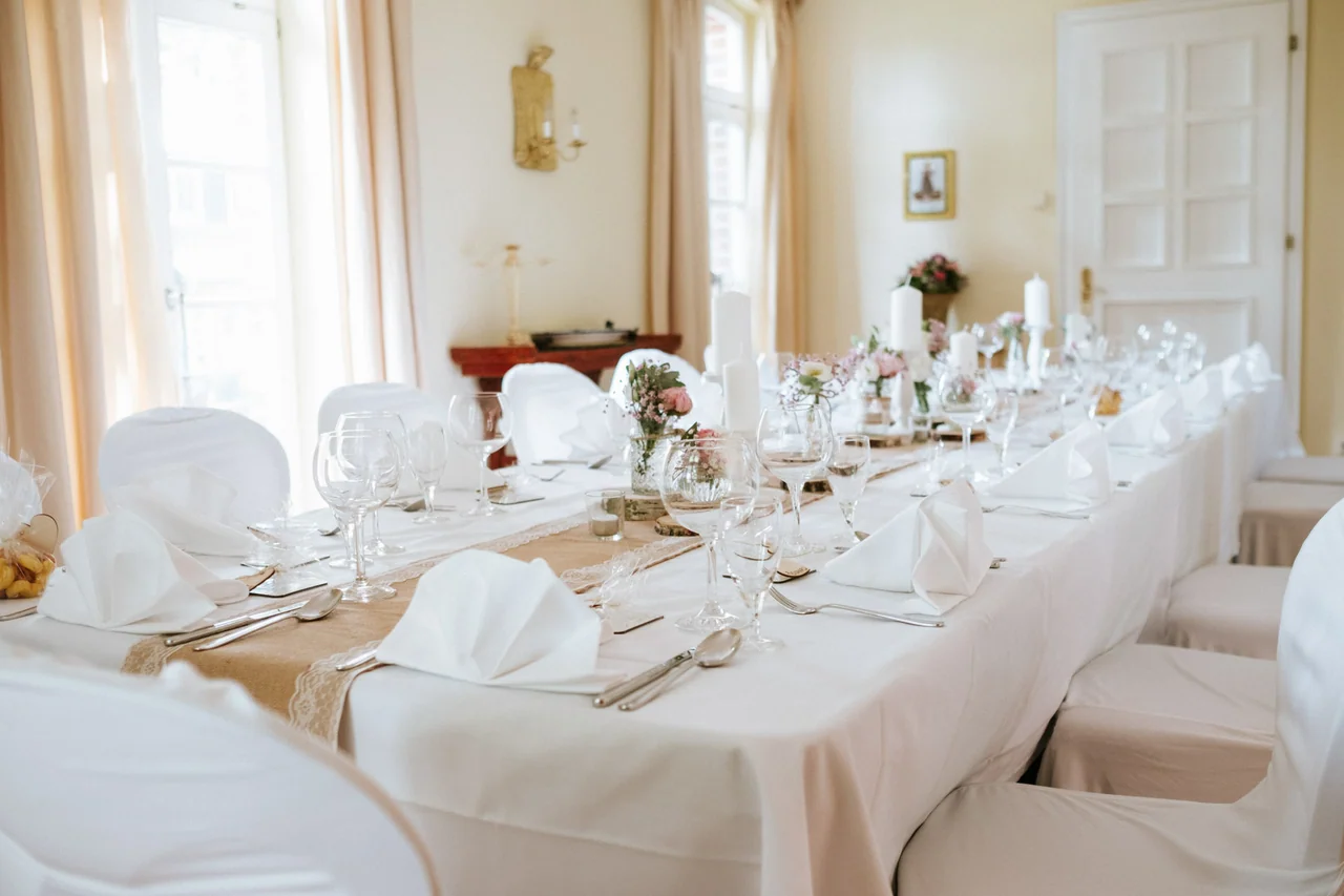 Elegante Festtafel bei einer Hochzeit in Ludwigslust