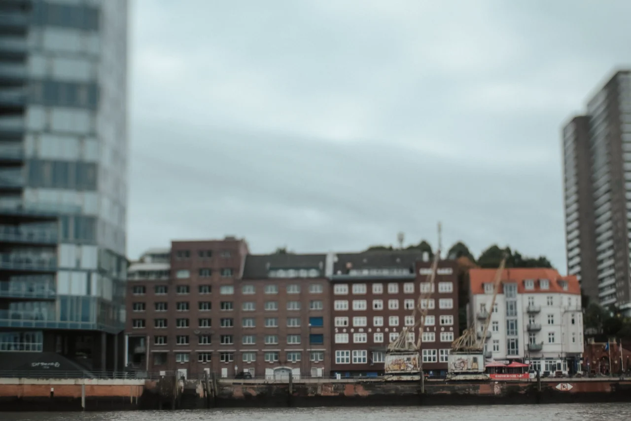 Blick über den Hamburger Hafen während der Hochzeitsreportage