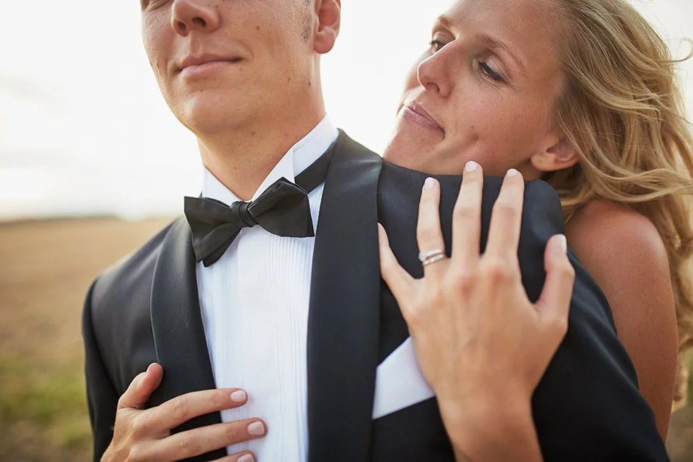 Elegantes Brautpaarportrait am Hochzeitstag